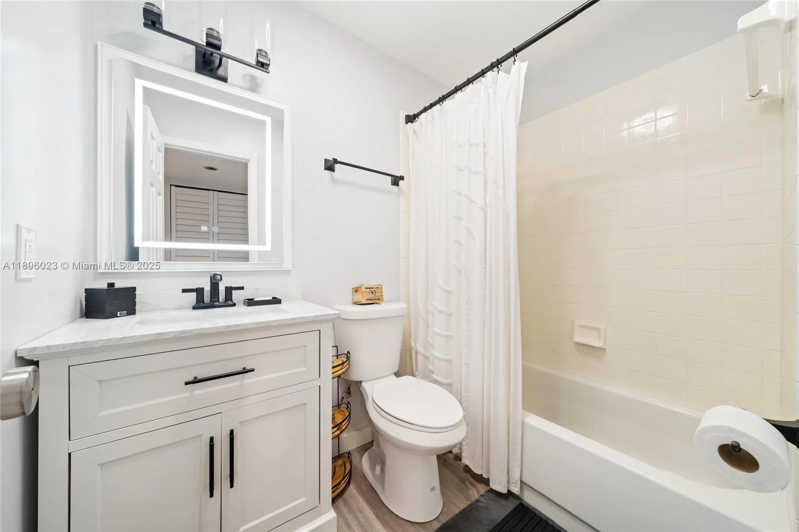 861 NE 207th Ln # 202-14, Miami, FL 33179 photo 5