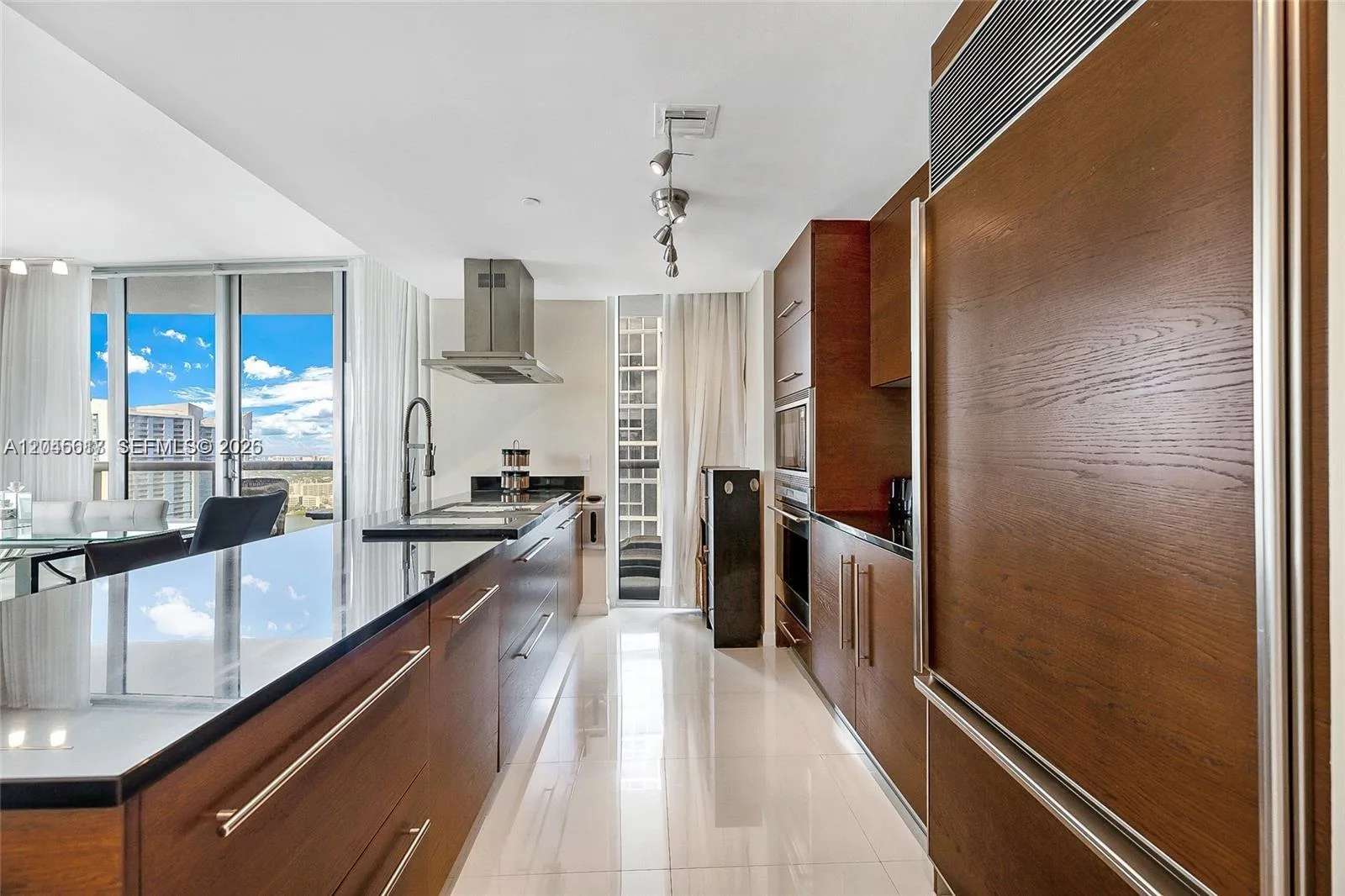 485 Brickell Ave # 3602, Miami, FL 33131 photo 4