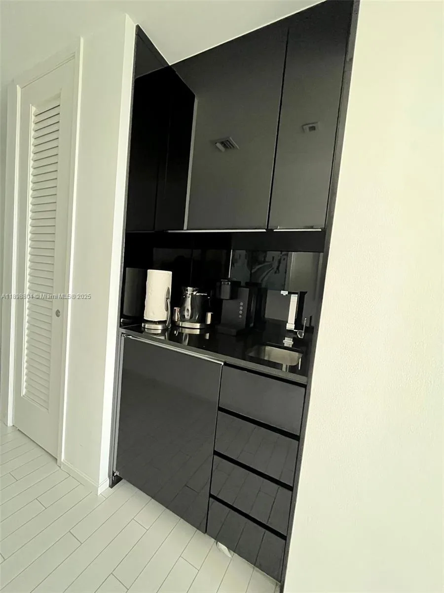 2201 Collins Ave # 626, Miami Beach, FL 33139 photo 8