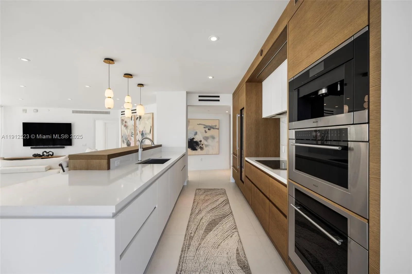 450 Alton Rd # 2007, Miami Beach, FL 33139 photo 2