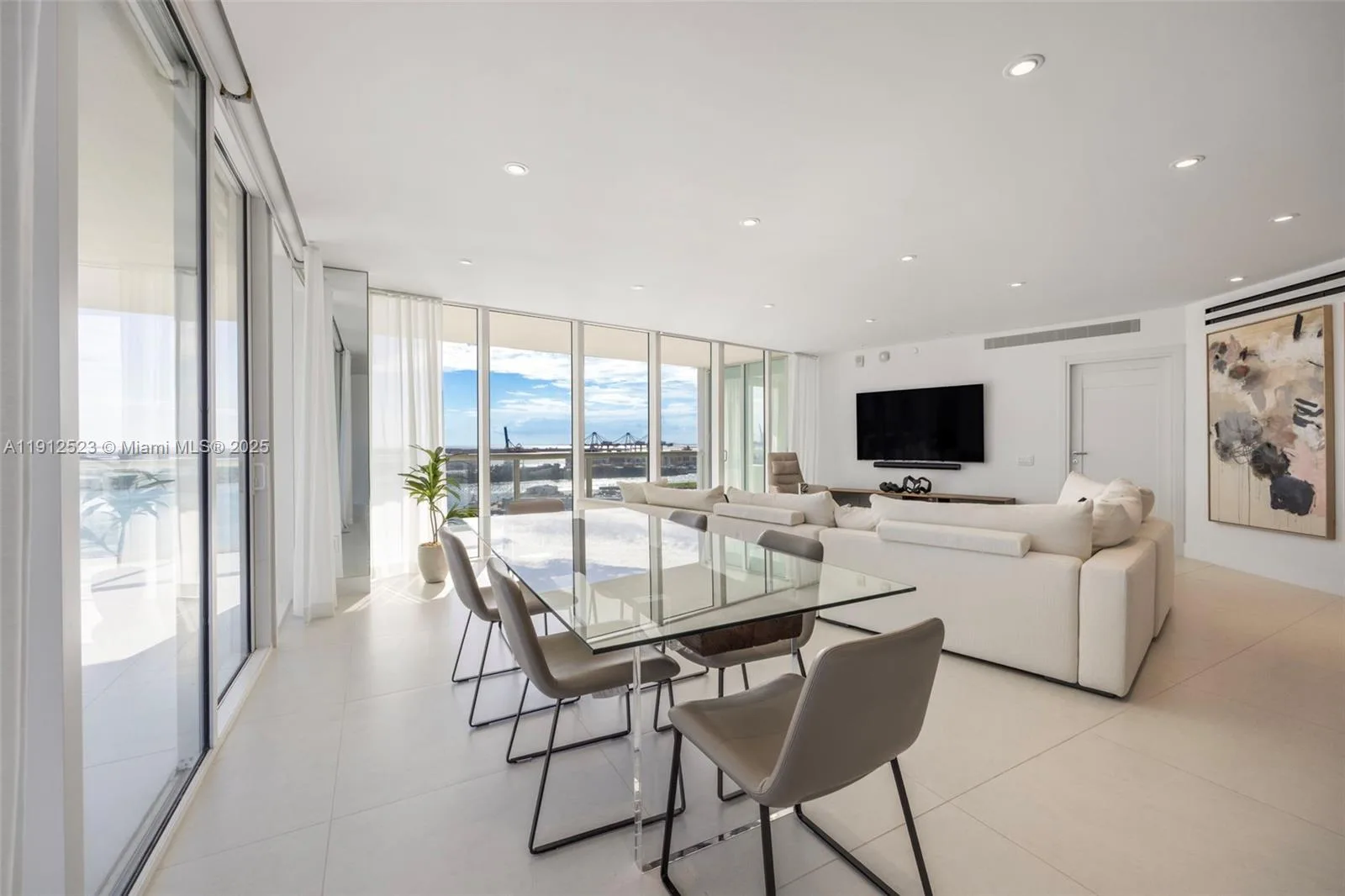 450 Alton Rd # 2007, Miami Beach, FL 33139 photo 3