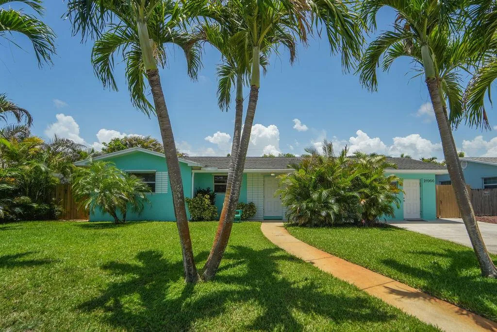 18966 SE Southgate Drive, Jupiter, FL 33469