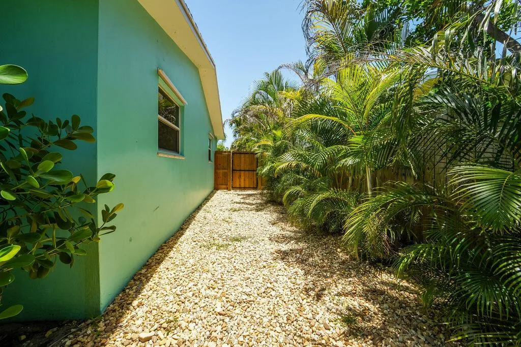 18966 SE Southgate Drive, Jupiter, FL 33469 photo 4