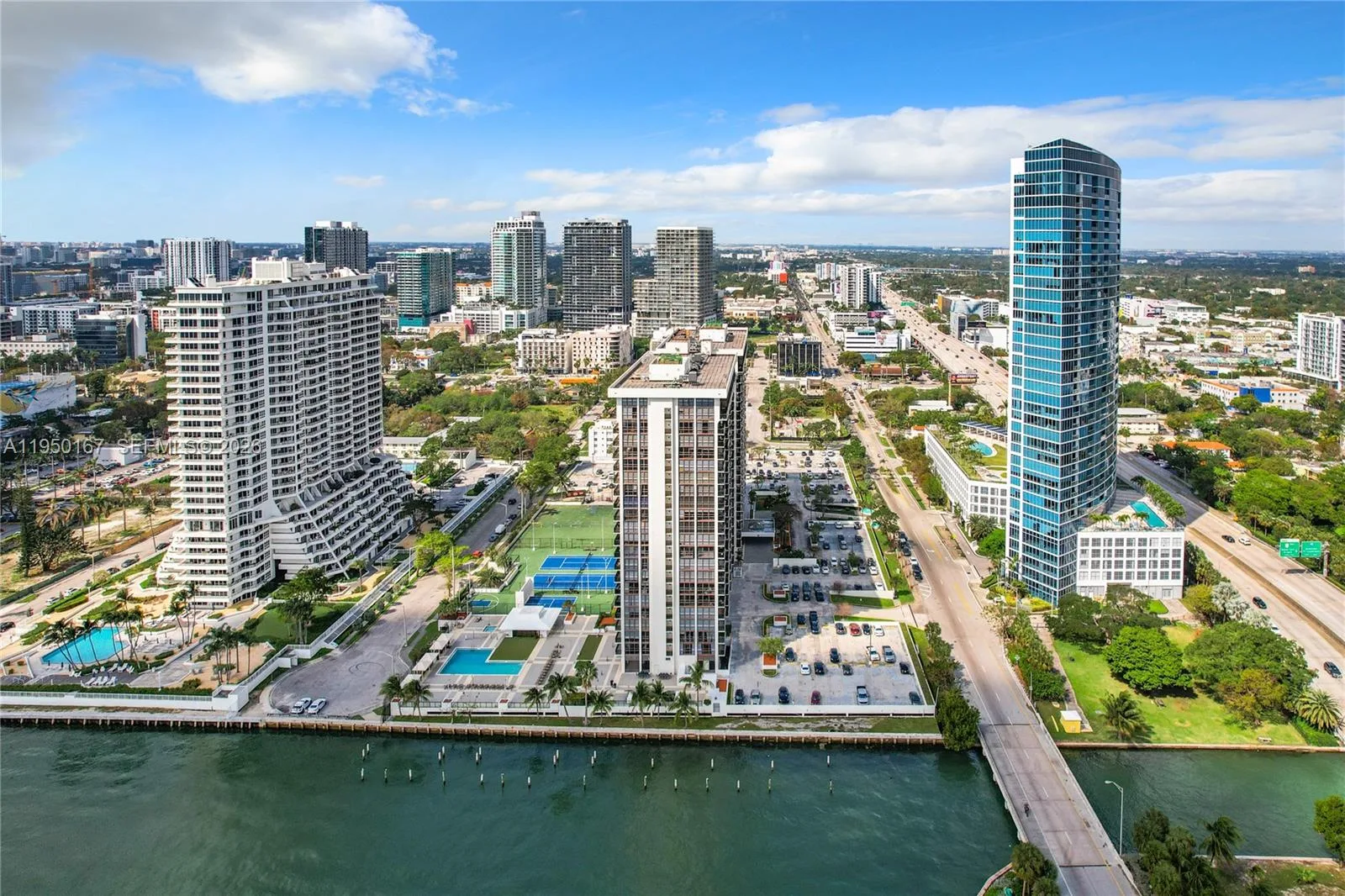 600 NE 36th St # 703, Miami, FL 33137