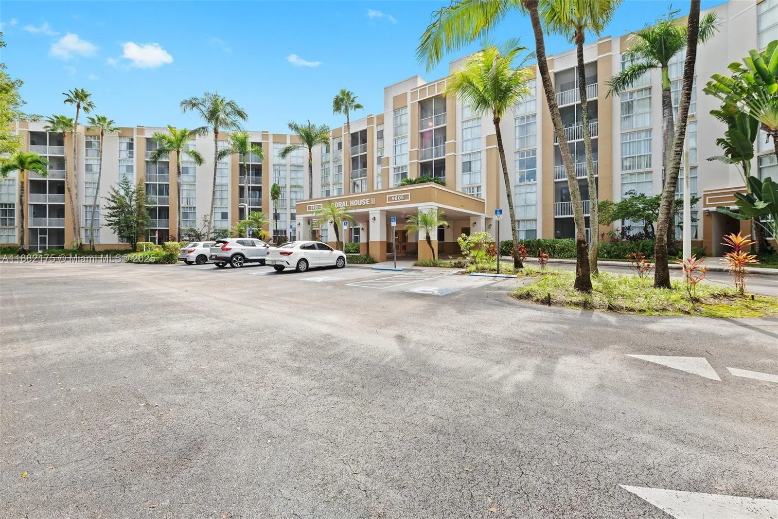 9805 NW 52nd St # 216, Doral, FL 33178 photo 2