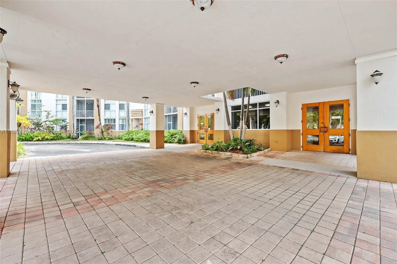 9805 NW 52nd St # 216, Doral, FL 33178 photo 3