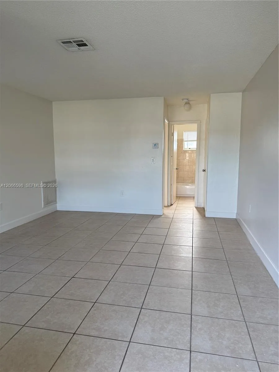 7241 Venetian St # 11, Miramar, FL 33023