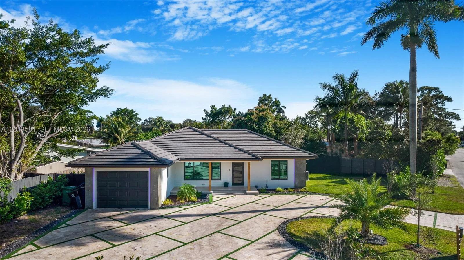 2406 Gulfstream Ln, Fort Lauderdale, FL 33312