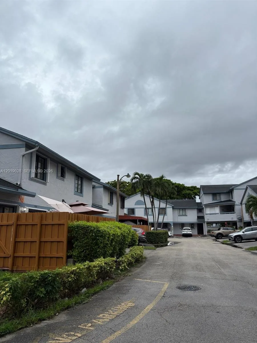 1405 SW 122nd Ave # 10-13, Miami, FL 33184 photo 4