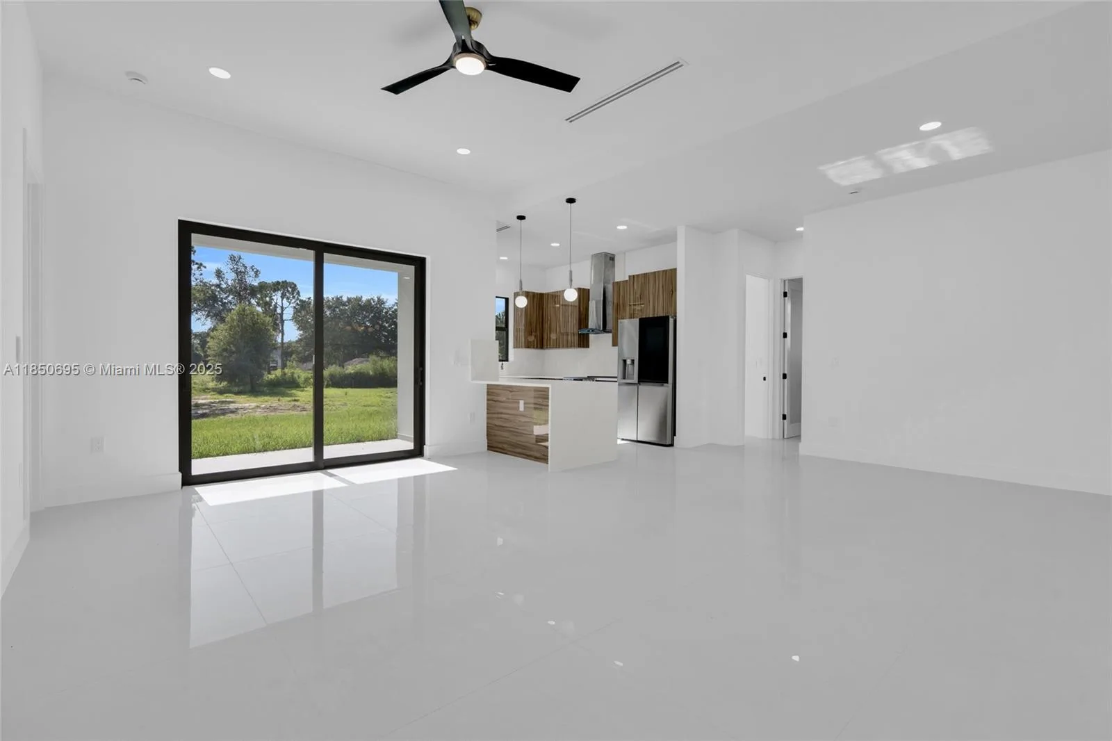 504 HENRY AVE, Lehigh Acres, FL 33972 photo 5