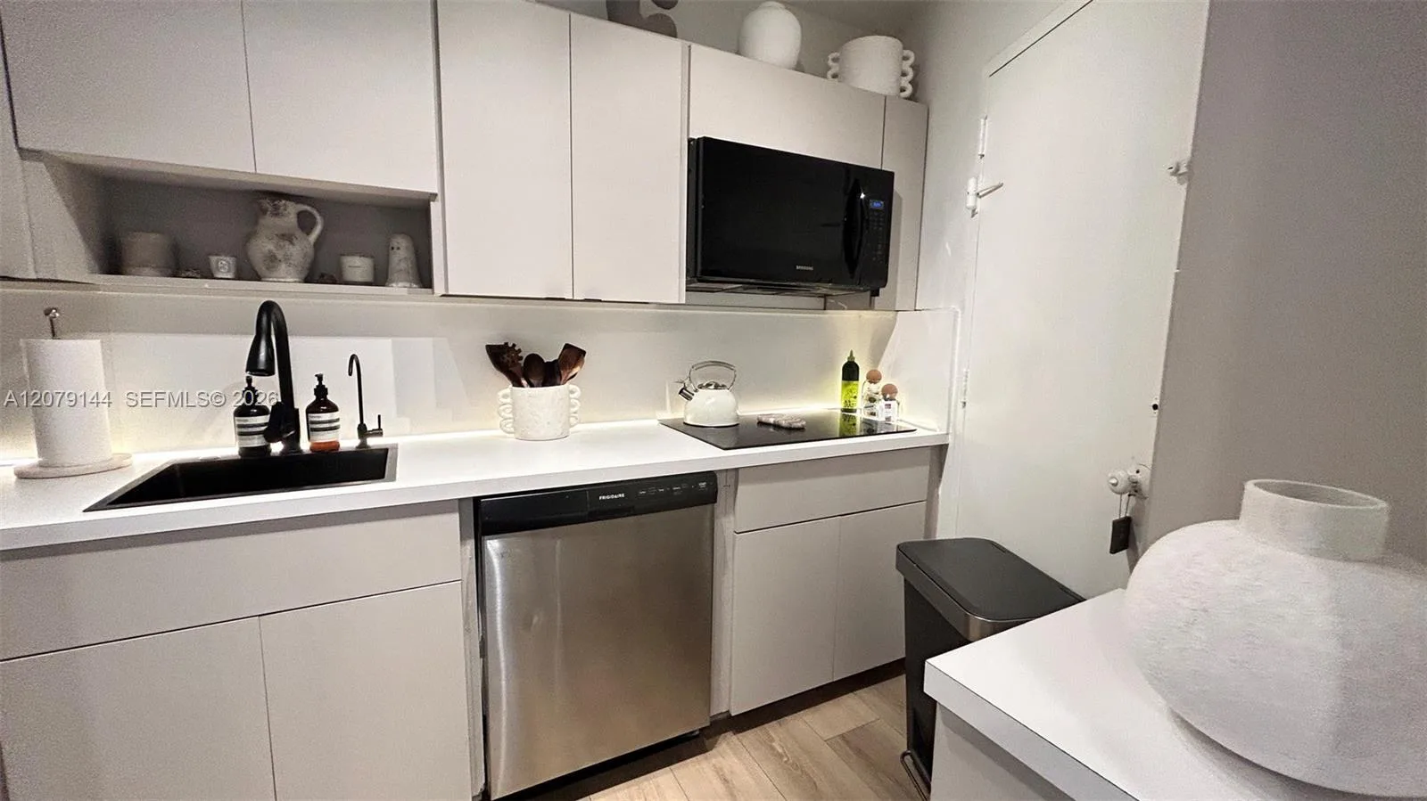 2899 Collins Ave # 1714, Miami Beach, FL 33140 photo 2