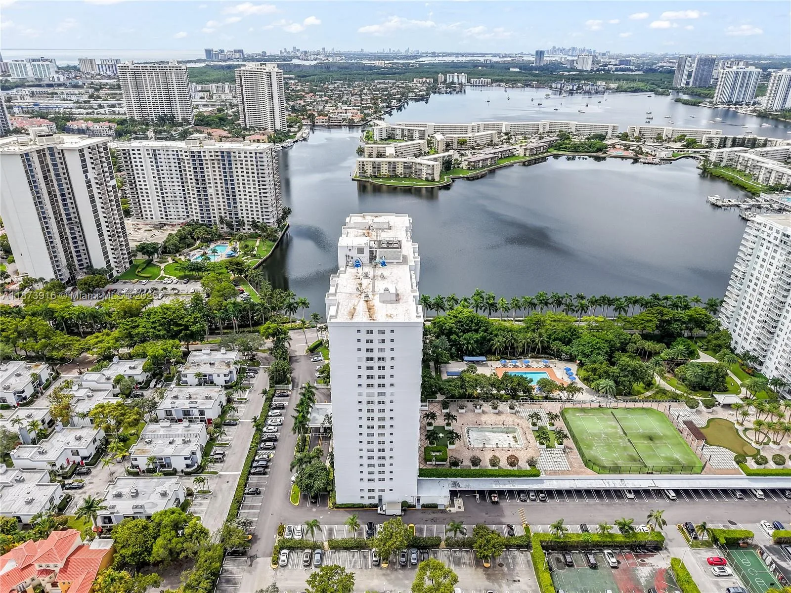 2851 NE 183rd St # 809E, Aventura, FL 33160 photo 2