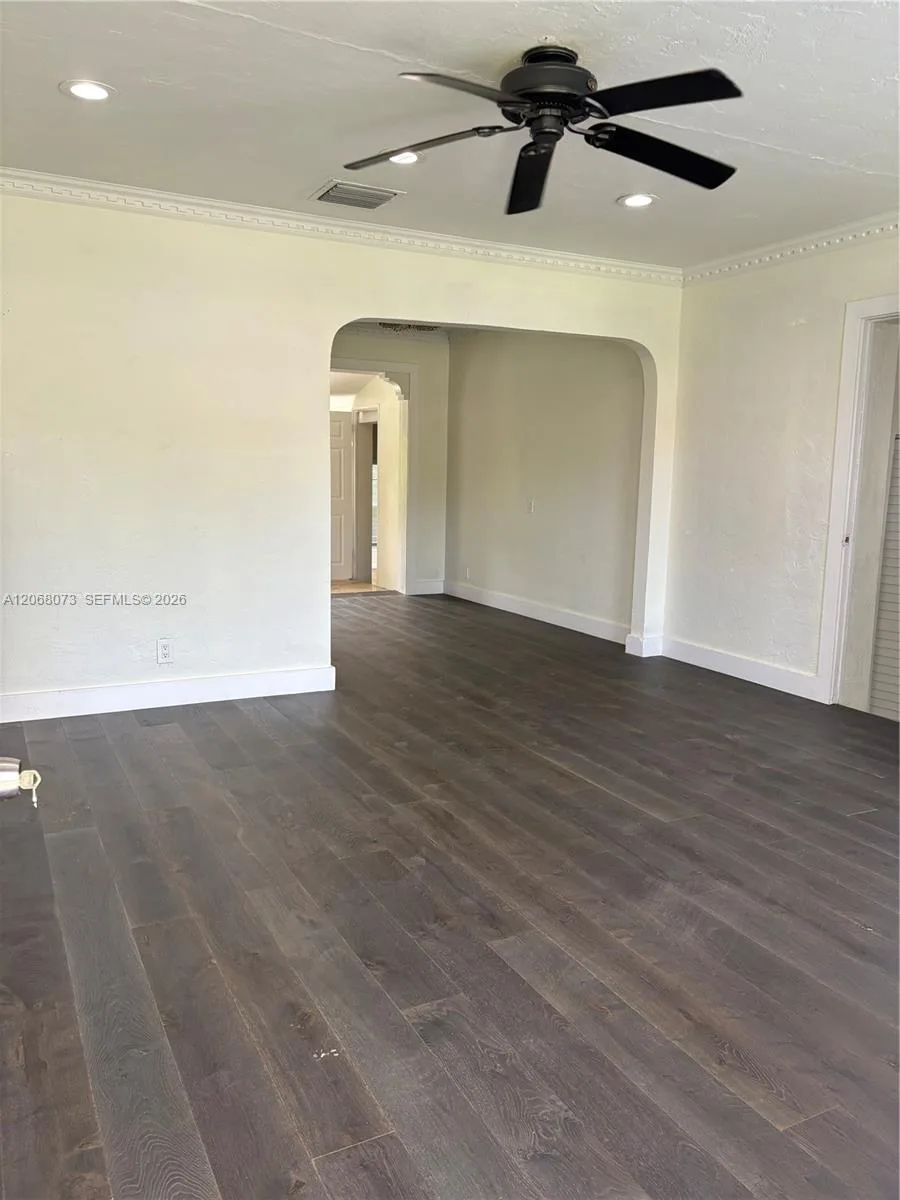 1422 Wiley St, Hollywood, FL 33020 photo 2