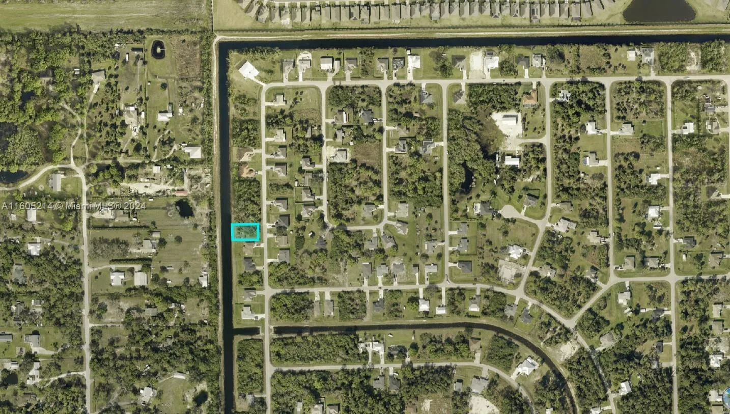 6137 HIGGINS, Fort Myers, FL 33905 photo 2