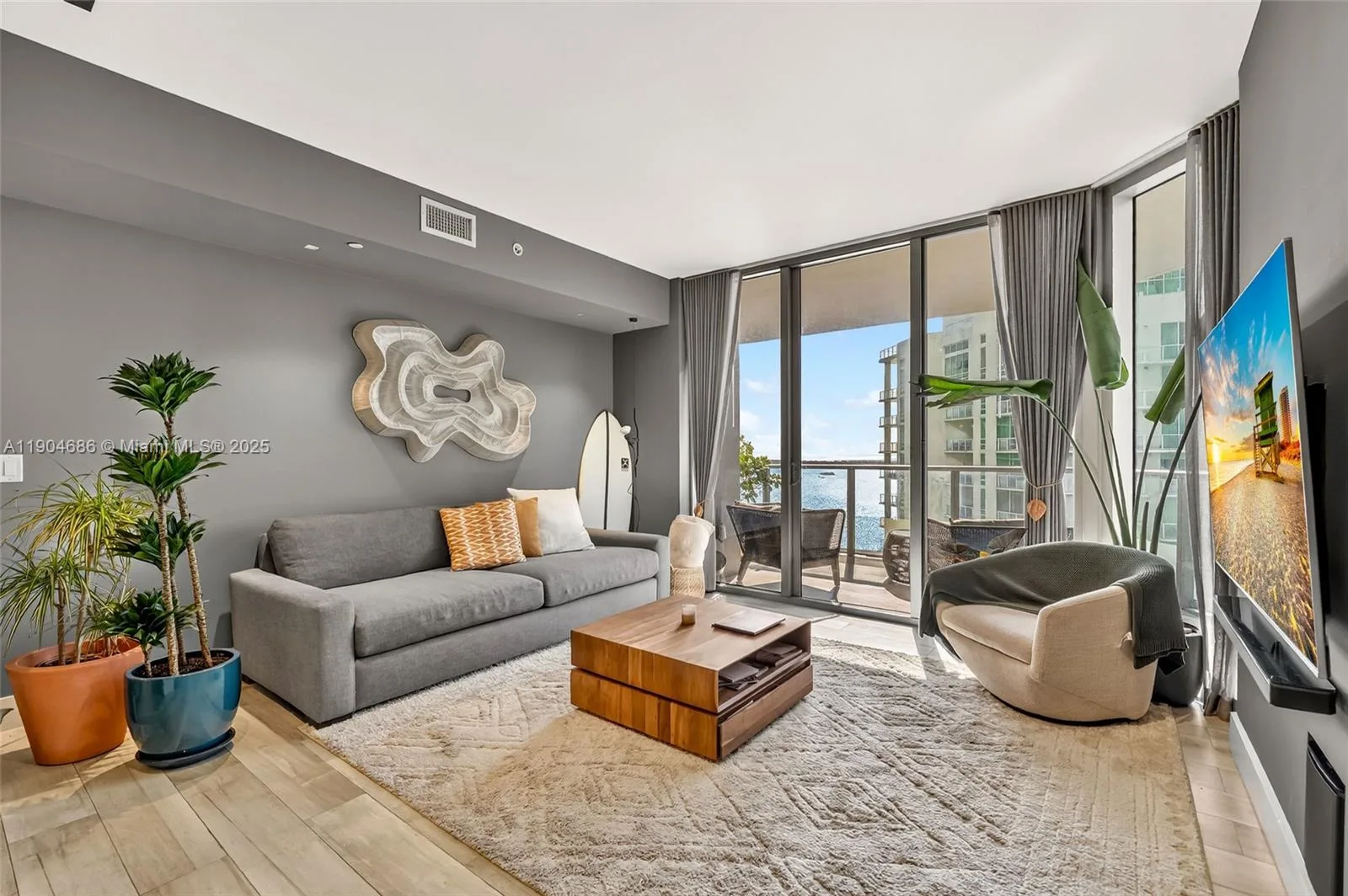 1300 Brickell Bay Dr # 2403, Miami, FL 33131