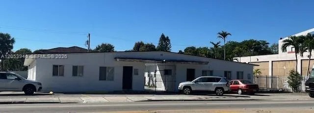 2900 W Flagler St # 11, Miami, FL 33135