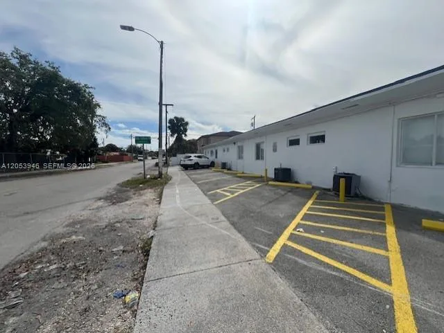 2900 W Flagler St # 11, Miami, FL 33135 — zdjęcie 4