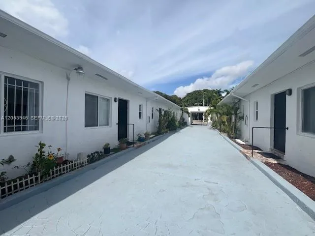 2900 W Flagler St # 11, Miami, FL 33135 — zdjęcie 5