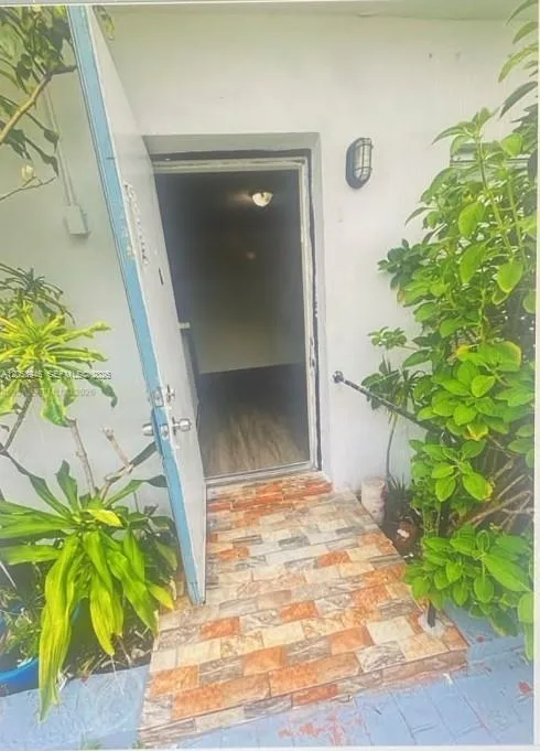 2900 W Flagler St # 11, Miami, FL 33135 photo 7