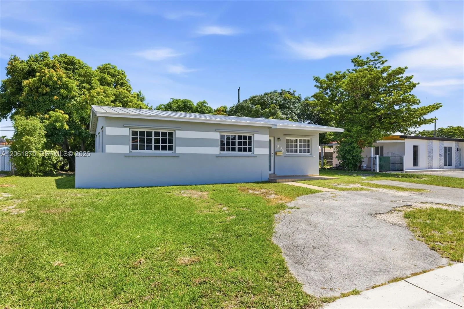 998 W 68th St, Hialeah, FL 33014 photo 3