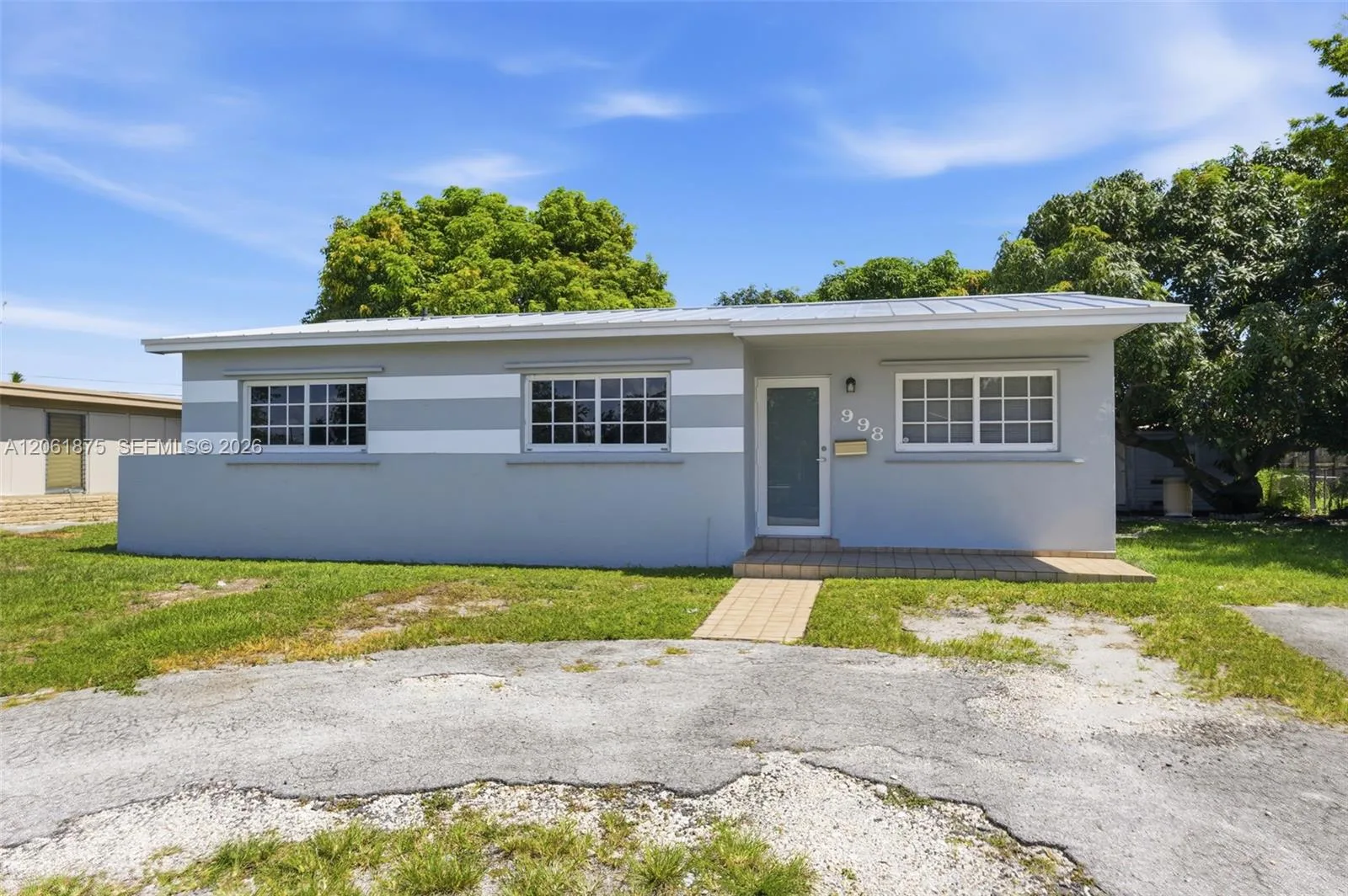 998 W 68th St, Hialeah, FL 33014 photo 4