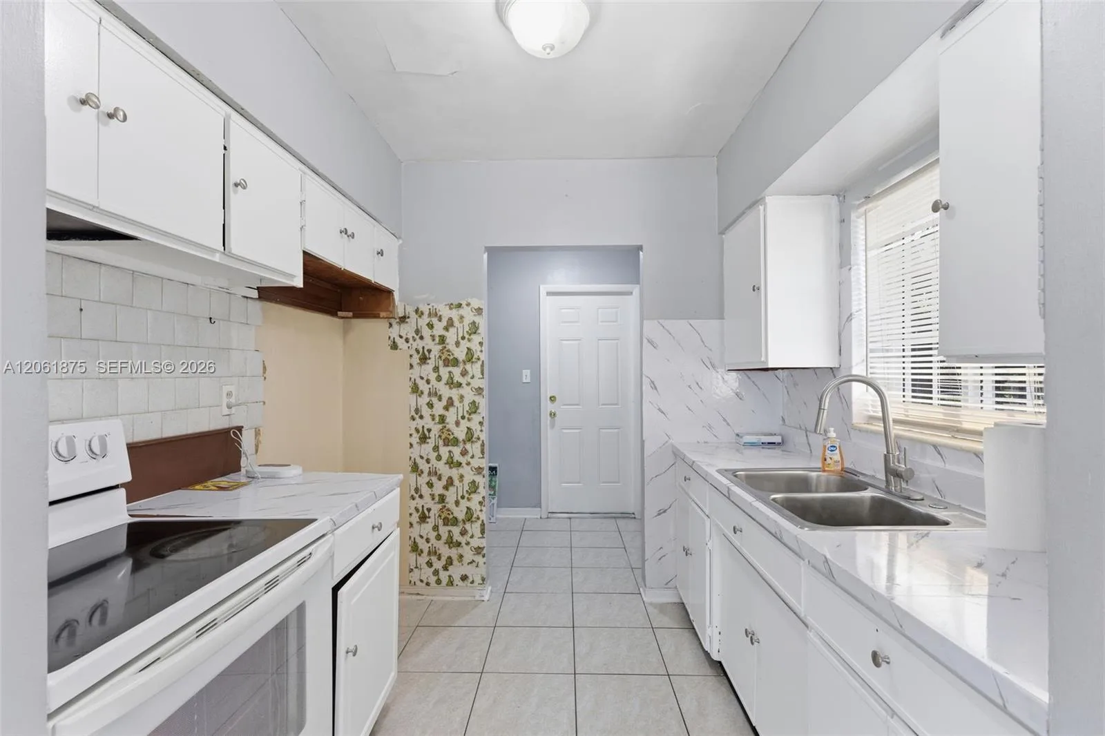 998 W 68th St, Hialeah, FL 33014 photo 8
