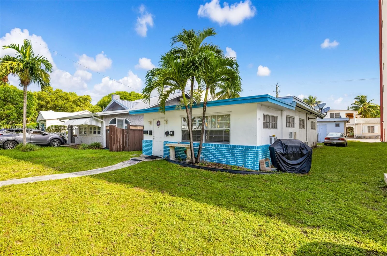1711 Buchanan St, Hollywood, FL 33020 photo 2