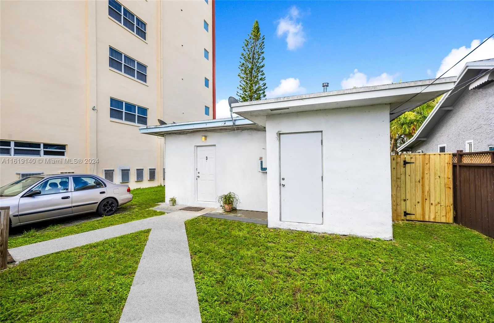 1711 Buchanan St, Hollywood, FL 33020 photo 5