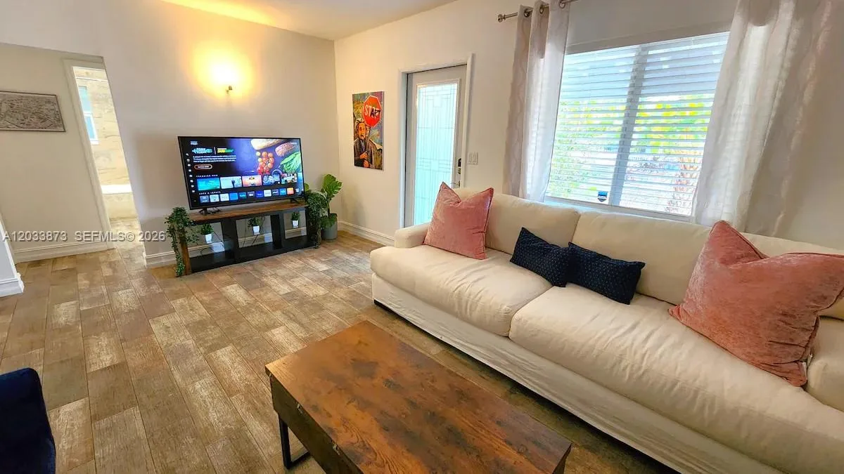 11 NW 47th Ter, Miami, FL 33127 photo 12