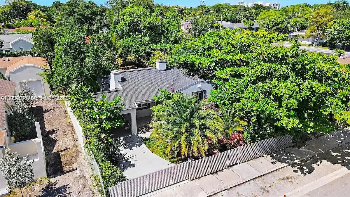 11 NW 47th Ter, Miami, FL 33127 photo 8