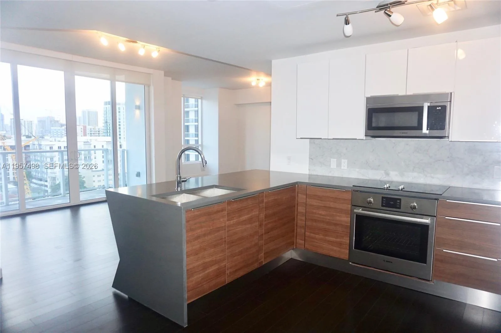 601 NE 27TH ST # 1706, Miami, FL 33137 photo 6
