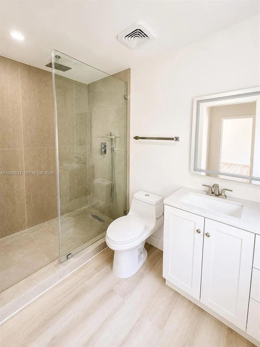 470 NE 130th St, North Miami, FL 33161 photo 11