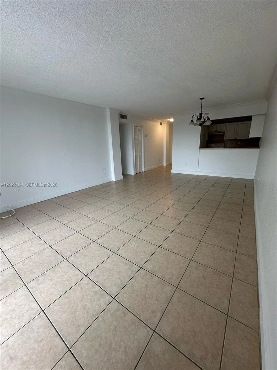6930 Miami Gardens Dr # 1-408, Hialeah, FL 33015