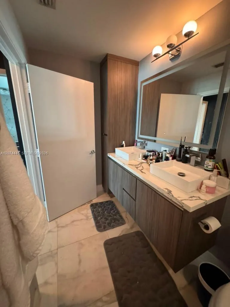 1900 N Bayshore Dr # 2308, Miami, FL 33132 photo 4