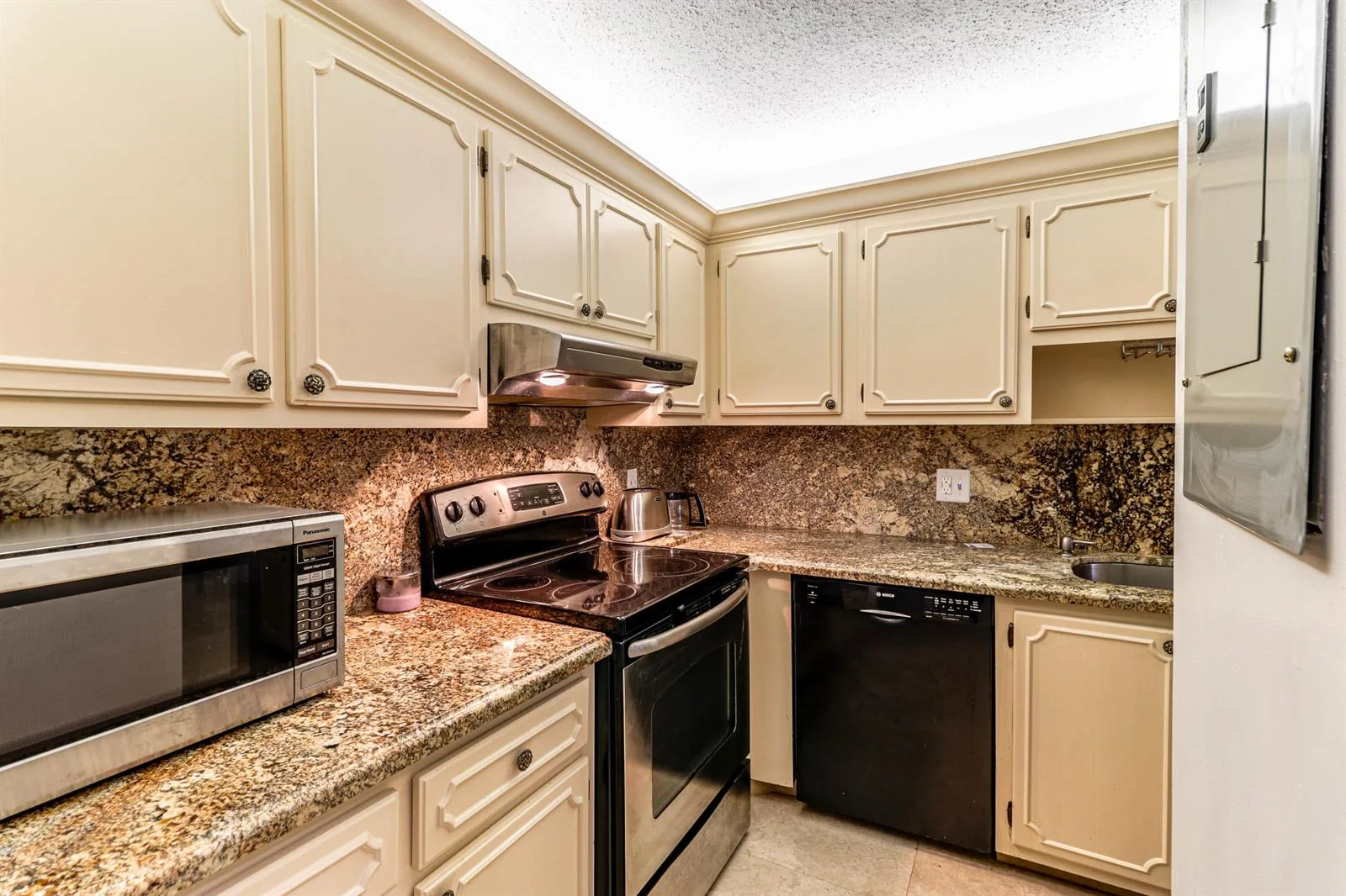 2460 Juniper Drive # 201, Delray Beach, FL 33445 photo 11