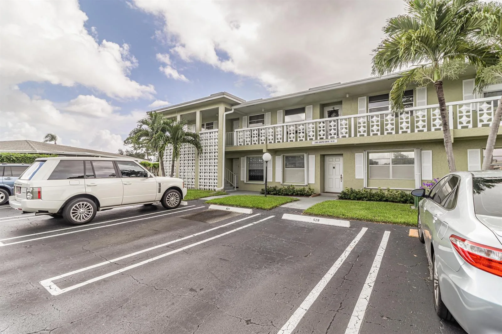 2460 Juniper Drive # 201, Delray Beach, FL 33445 photo 2