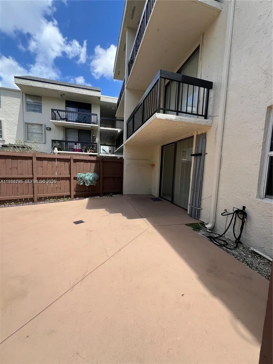 8307 SW 142nd Ave # F105, Miami, FL 33183