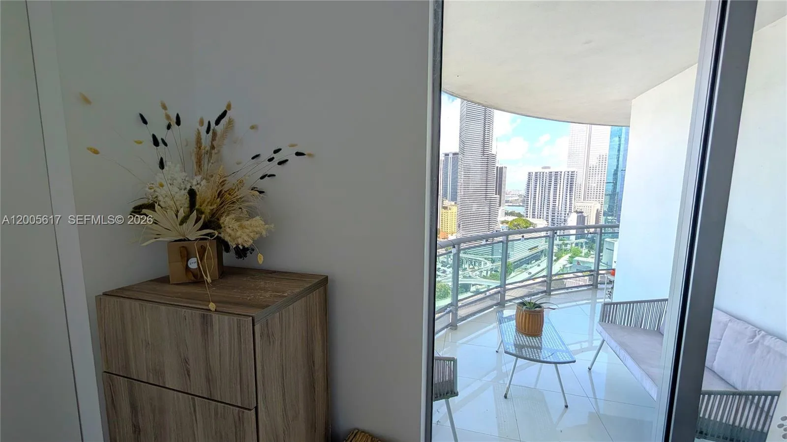 350 S Miami Ave # 2813, Miami, FL 33130 photo 13