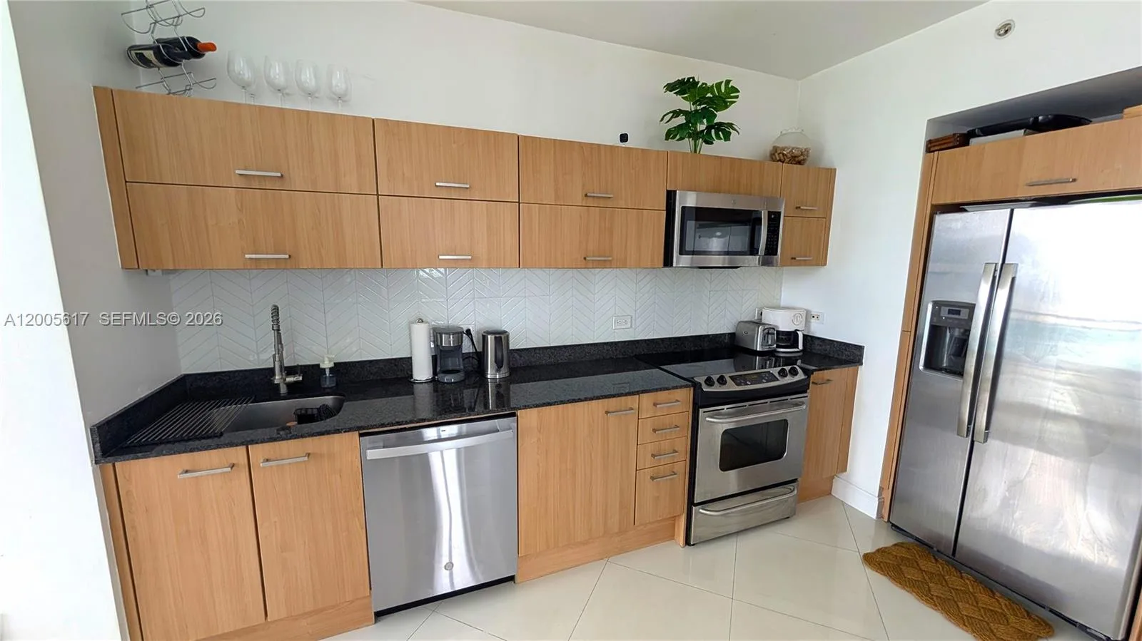 350 S Miami Ave # 2813, Miami, FL 33130 photo 3
