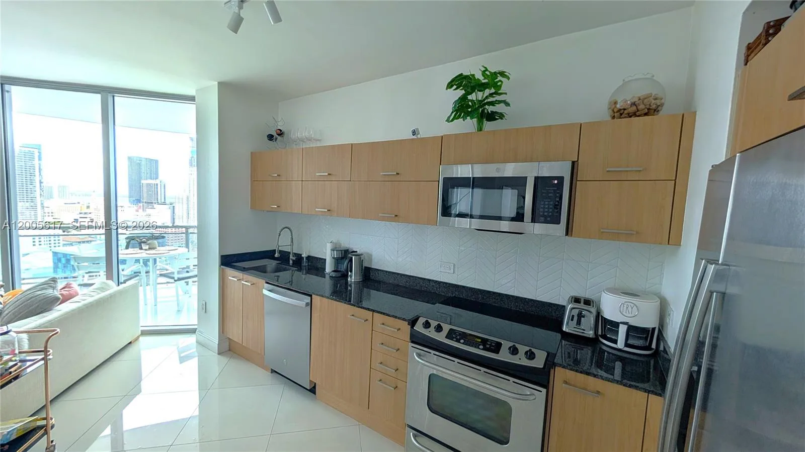 350 S Miami Ave # 2813, Miami, FL 33130 photo 4