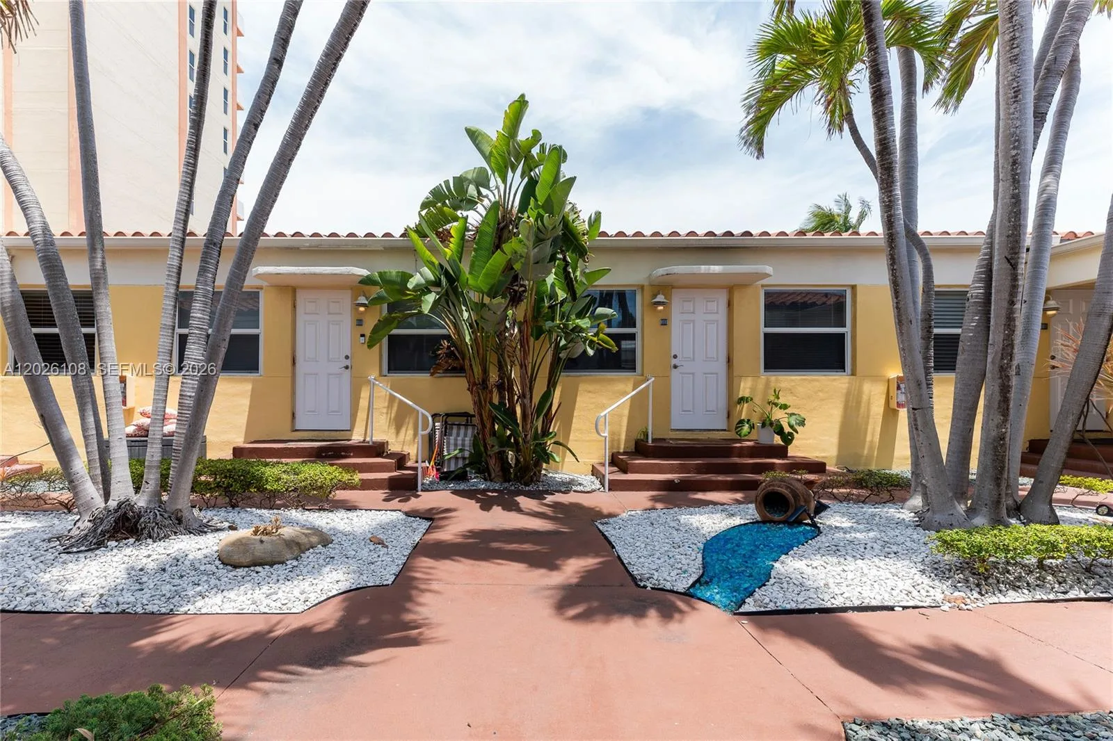 335 Georgia St, Hollywood, FL 33019 photo 7