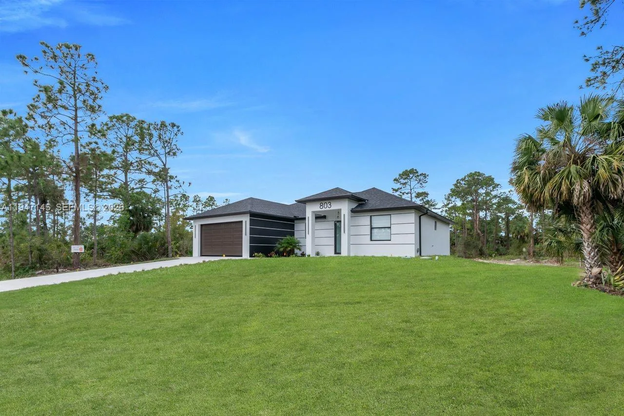 803 Desoto Ave, Lehigh Acres, FL 33972