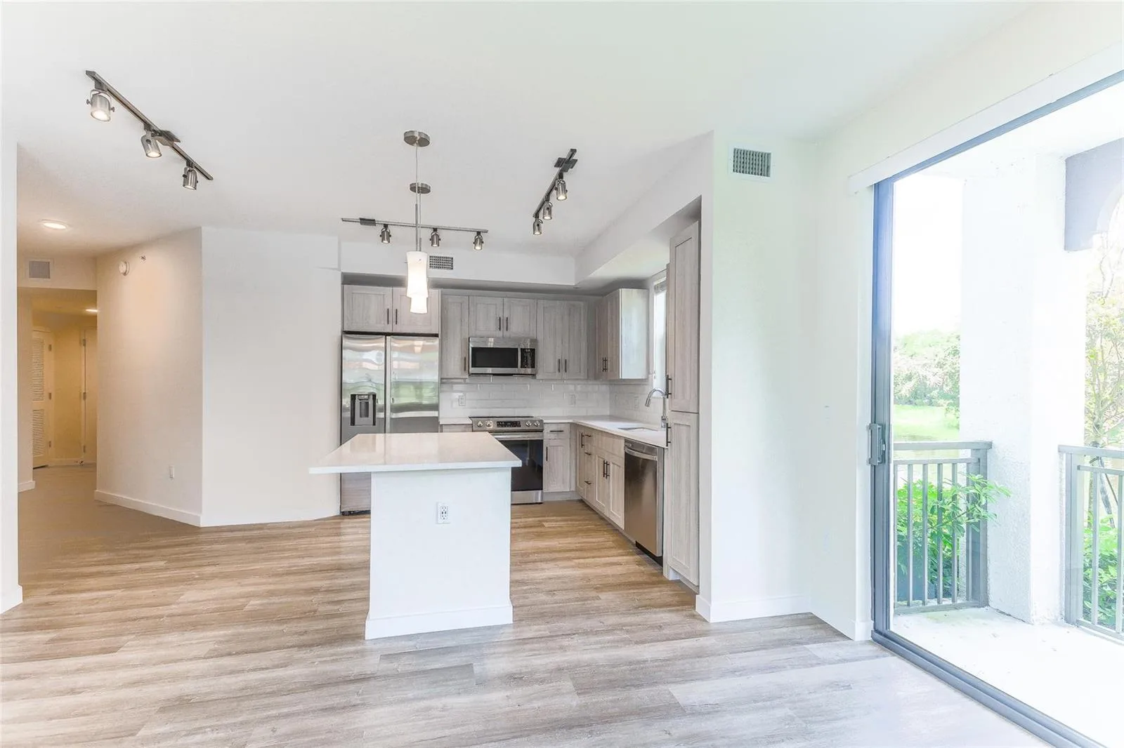 8894 NW 44th Street # 5-314, Sunrise, FL 33351