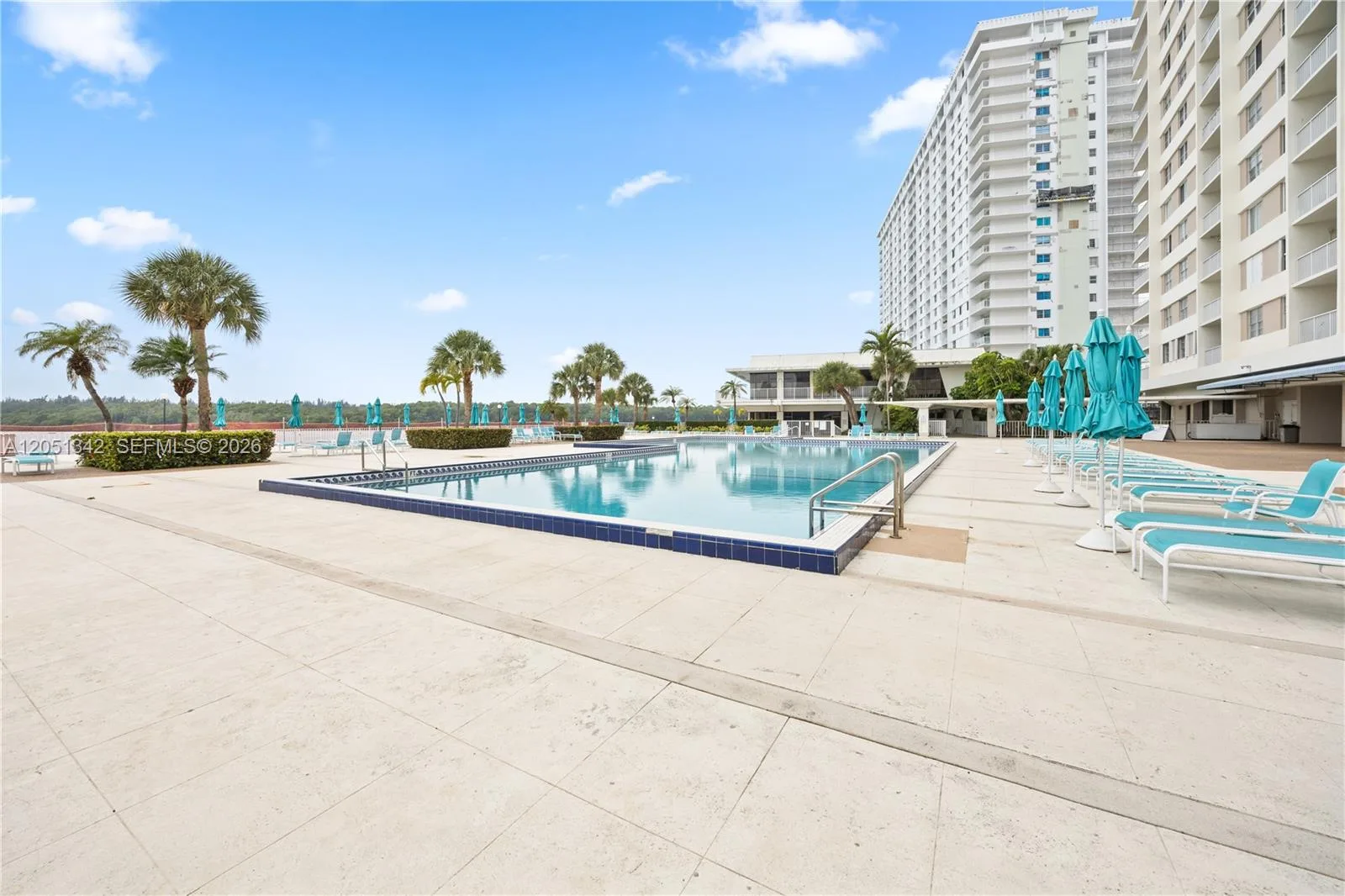 300 Bayview Dr # 903, Sunny Isles Beach, FL 33160 photo 2