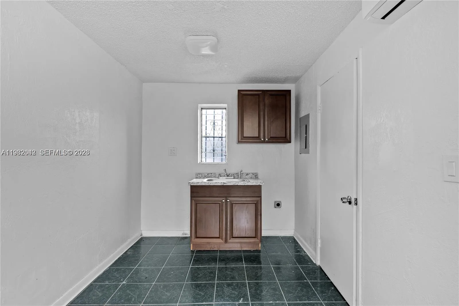 1445 NW 2nd Ave # 3, Florida City, FL 33034 photo 8