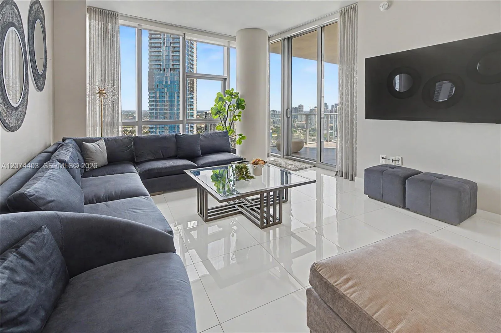 851 NE 1st Ave # 3301, Miami, FL 33132 photo 4