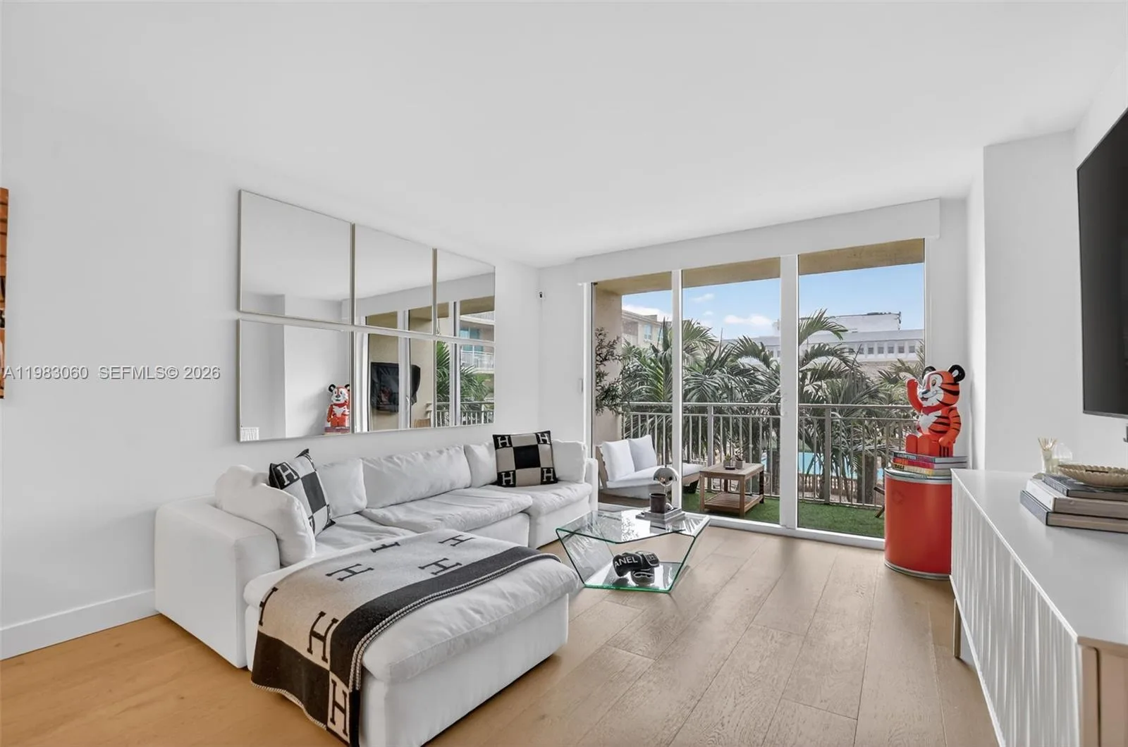 99 SE Mizner Blvd # 824, Boca Raton, FL 33432