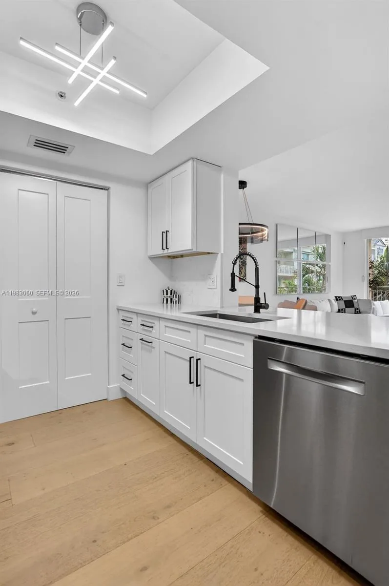 99 SE Mizner Blvd # 824, Boca Raton, FL 33432 photo 11