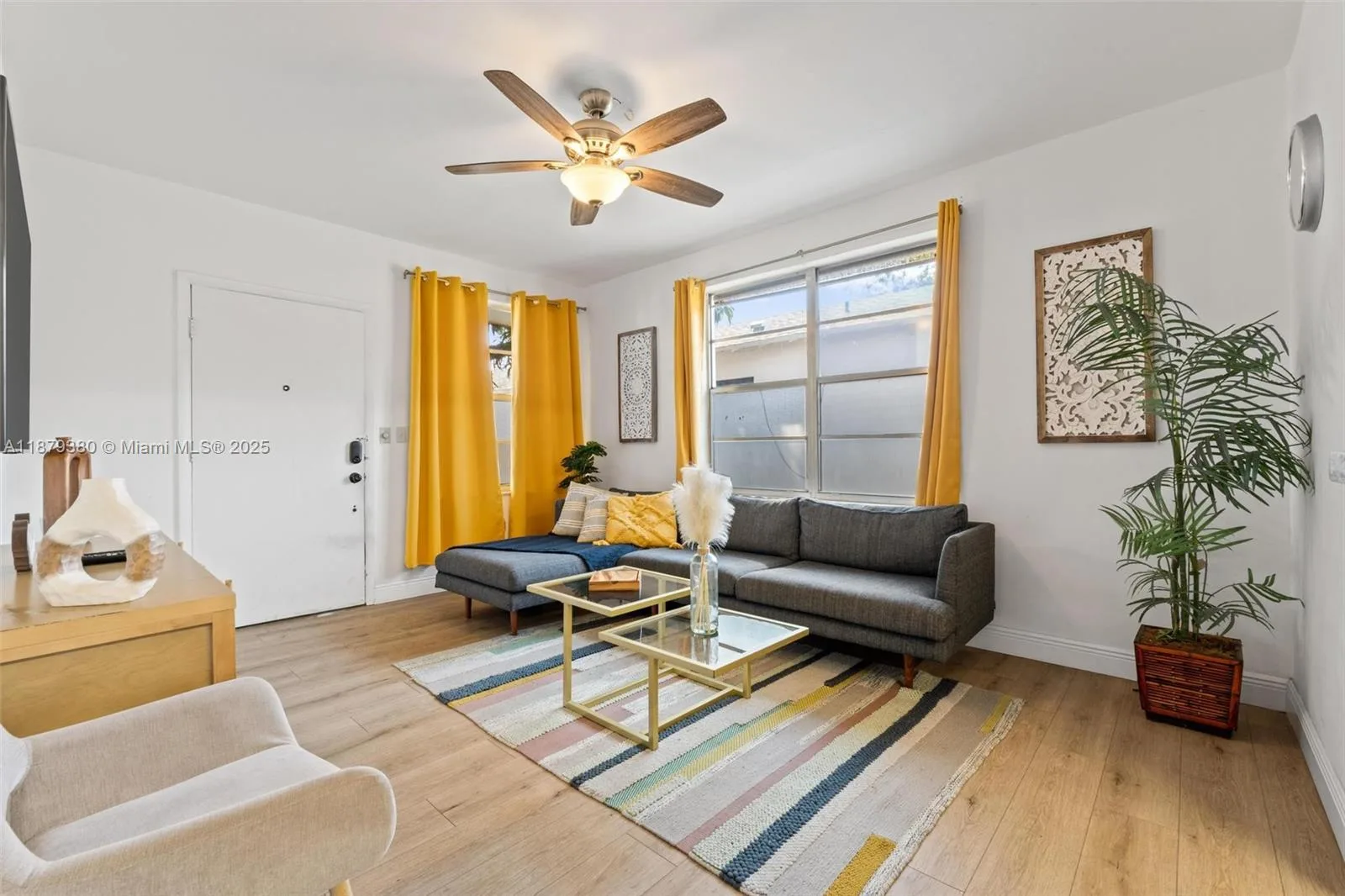 2453 SW 17th St # 2453, Miami, FL 33145 photo 4