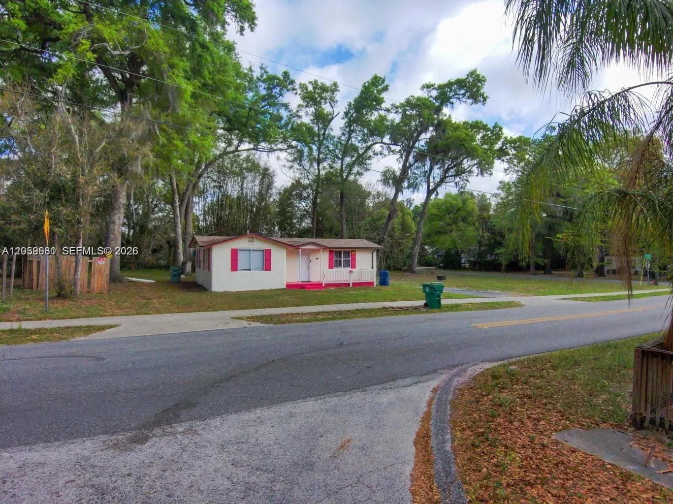 1135 E Voorhis Avenue # M, Deland, FL 32724